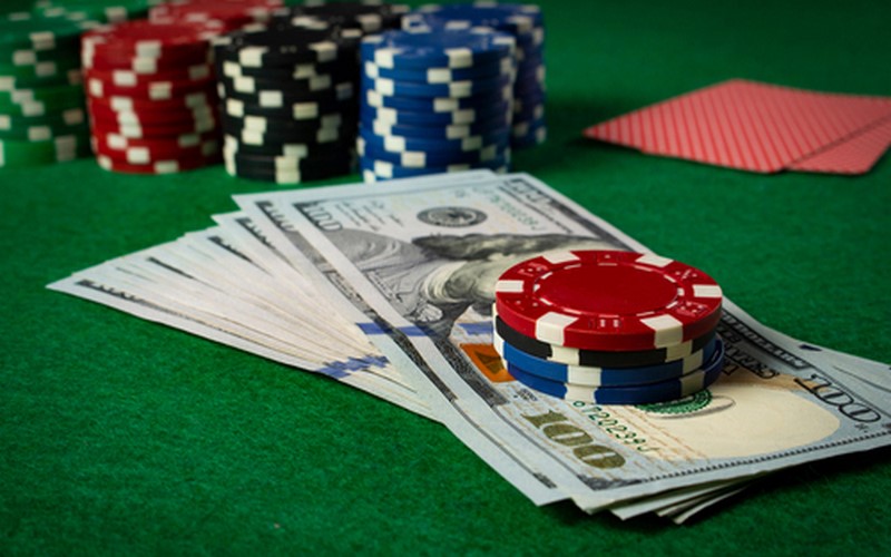 Giải đáp câu hỏi rake poker là gì?